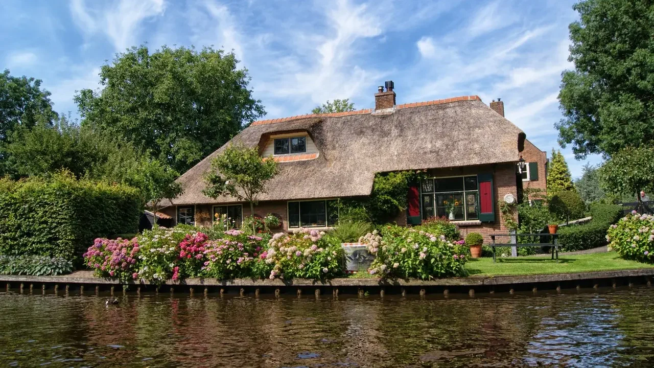 Giethoorn, Holland: Where the Streets Are Made of Water