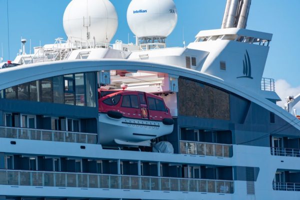Cruise Ship Xray Tech: Cruise Ship X-Ray Tech: What Scanners Catch (And What They Miss)
