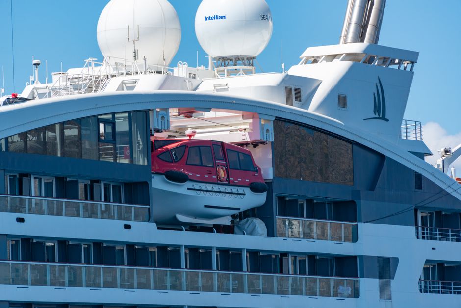 Cruise Ship Xray Tech: Cruise Ship X-Ray Tech: What Scanners Catch (And What They Miss)