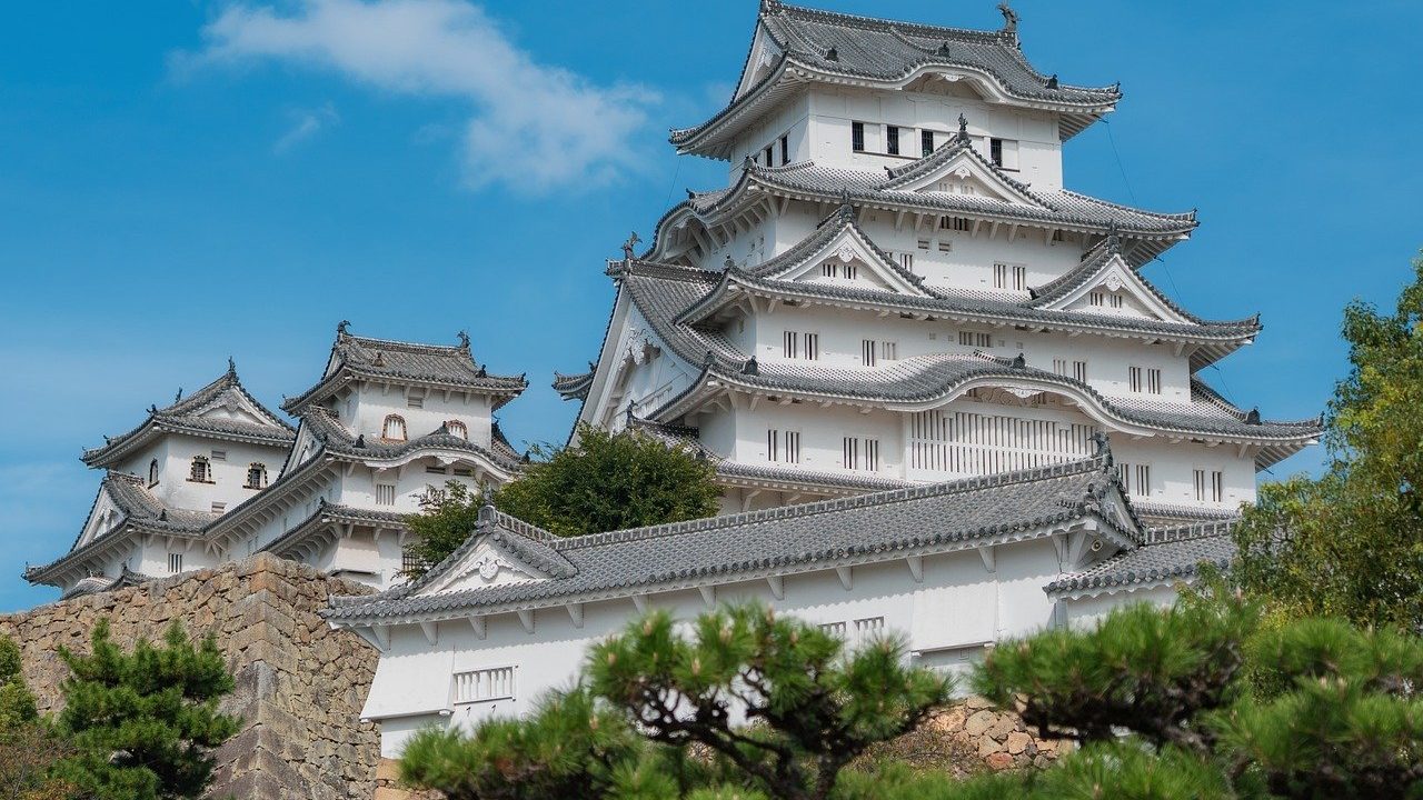 A Guide to Visiting Himeji Castle, Japan’s White Heron