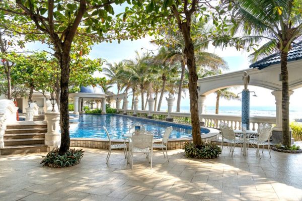 Luxury Resorts In The Us: US Luxury Resorts: The 7 Properties Worth the Money in 2026