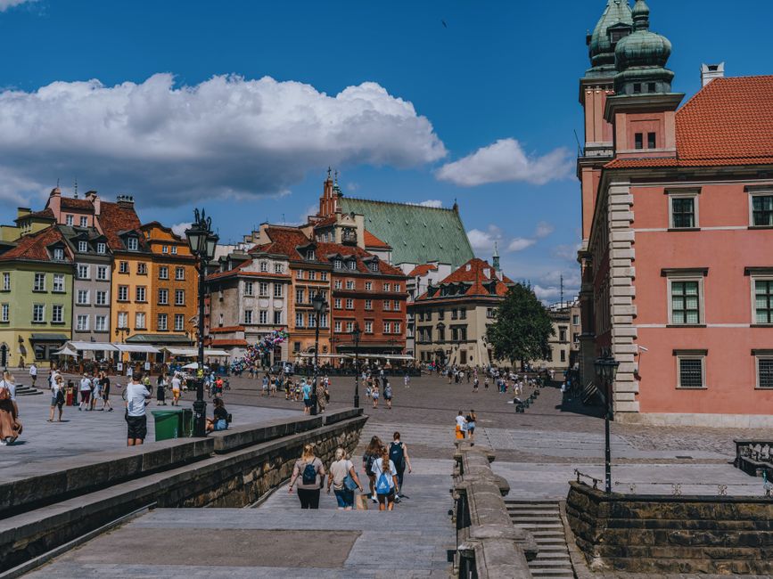 Neighborhood Walking Plans That Beat Tourist Loops